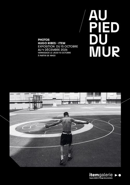Vernissage exposition Au pied du mur, un travail photographique de Hugo Ribes
